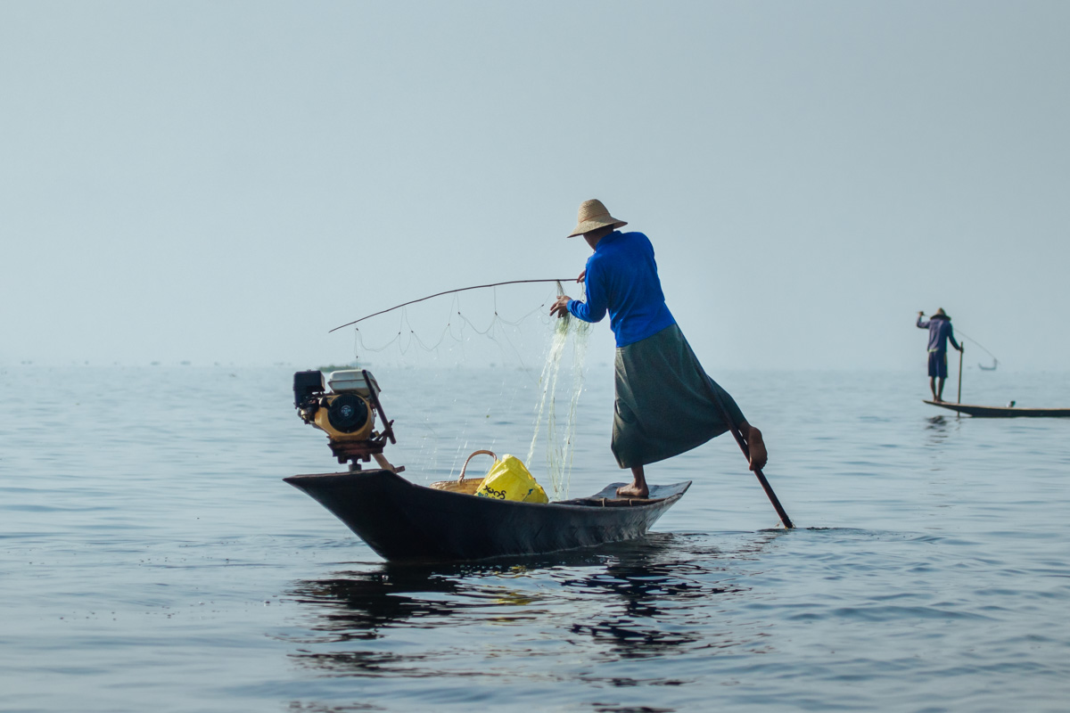 3 Legged fisherman at Inle Lake - Myanmar